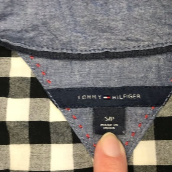 Tommy Hilfiger ~ Gingham popover top - Picture 4 of 6